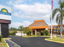 Days Inn by Wyndham N Orlando/Casselberry, hotel i Orlando