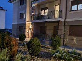 3 bedroom apartment, akomodasi dapur lengkap di Dumbrăviţa