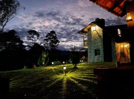 El Agrado Restaurante Cabañas, hotell i Líbano