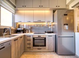 Sea & Mountain Apartment Close to Port and City, hotel i Lávrion