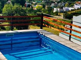 Casa Familiar (con Vista al Lago), casa de campo em Potrero de los Funes