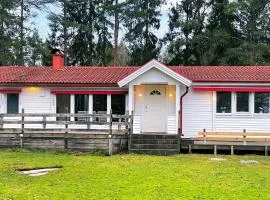 6 person holiday home in PRÄSSEBO-By Traum