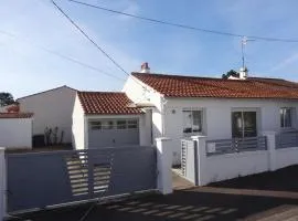 Maison confortable près de la plage, au calme, idéale pour des vacances en famille - FR-1-476-101
