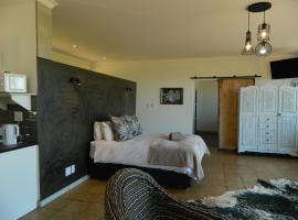 Dewdrop Farm Stay, hotel with parking in Ermelo