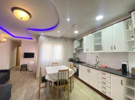 Entire New Apartment 20' from Barcelona, hotell i Sabadell