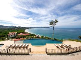 360 Splendor 104A-Ocean View 2 Br Condo-Breakfast Included!, viešbutis mieste Playa Flamingo