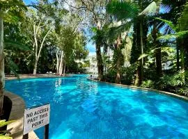 Palm Cove Beachside Apartments - Pool and Garden Views