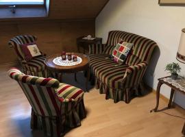 2-room-apartment with shared garden place and view on nature reserve, povoljni hotel u gradu 'Brügg'