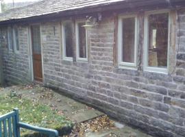 Millstone cottage, cheap hotel in Oldham