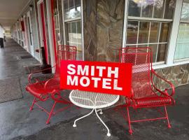 Smith Motel, motel en Calhoun