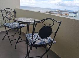 Alegria A, hotel with parking in Funchal