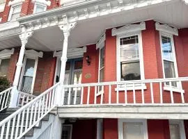 Classical Isbills Row House close to NYC