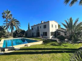 Son Jordi nou, beautiful villa near Alaro big swimming pool, BBQ mountain views 12people, viešbutis mieste Konselis