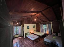 Casita Lidia Bijagua, bed and breakfast en Bijagua