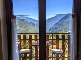 Lovely 4 bedroom villa with amazing views!, chalet de montaña en Torgnon