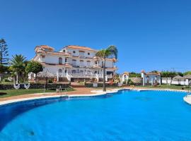 Hotel Diufain, hotel in Fuente del Gallo Beach, Conil de la Frontera