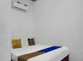 SPOT ON 92154 Nusasari Guest House, hotell i Sukabumi
