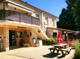 Camping des Cigales, hotel with parking in Aiguèze