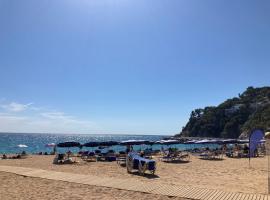 Albatross Mobile Homes on Camping Cala Canyelles