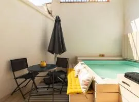cozy loft patio+pool +wifi
