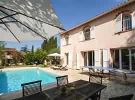 Gorgeous Home In Mouans-sartoux With Heated Swimming Pool, hotel di Mouans-Sartoux