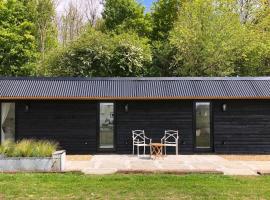 The Hopper Huts, hotel dicht bij: Boughton Golf Club, Faversham