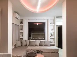 Pasiphae Lux Apartment Downtown