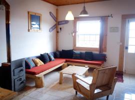 A Barraka: rent your room in Flores!, casa rural en Lajes das Flores