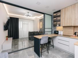 Luxury Apartment, ξενοδοχείο στο Kισινάου