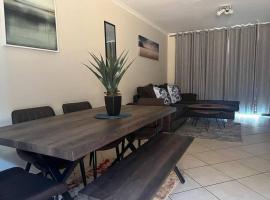 Centurion: Chilled Townhouse, apartment sa Centurion