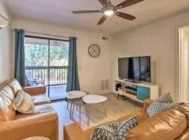 Hilton Head Condo with Covered Balcony and Pool Access