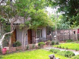 Royal Karoo Cottage unit 2, Hotel in Beaufort West