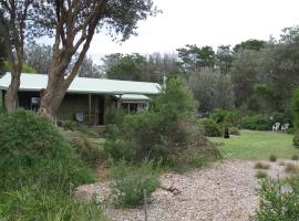 Unbeatable Beach Front Access 40m - Star Tour Option, Cottage in Seaspray