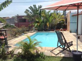 Guest House Flor de Laranjeira, casa de hóspedes em São Pedro da Aldeia