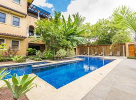 La Esquina 7 Langosta- 2 Bedroom Luxury Condo, khách sạn ở Tamarindo