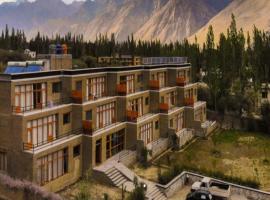 The Dunes Boutique Hotel、Charāsaの4つ星ホテル