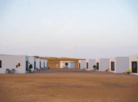 Safari Desert Camp, kamp za glamping u gradu 'Shāhiq'