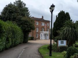 Highfield Park, hotel in Hook