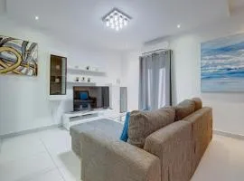 Idyllic Apartment just off the Promenade