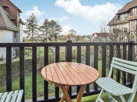 Cozy Apartment In Blonville-Sur-Mer, hotel in Blonville-sur-Mer