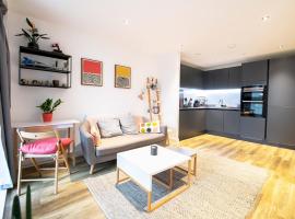 Pass the Keys Cosy Studio flat with a Balcony, apartment in London