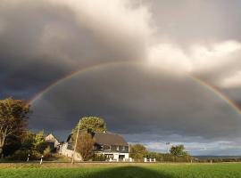 Landhaus "Kühler Morgen", Komfortable 65 qm FeWo mit gehobener Ausstattung, Garten, baby- und kindgerecht, hotel em Saalburg