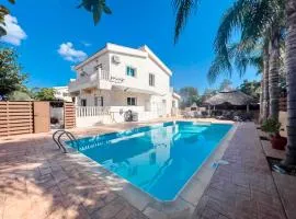 FAME villa with Private Pool and Gazebo