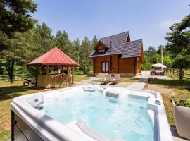 Apartments Plitvice forest, hotel in Korenica