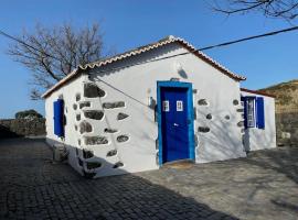 Vacas Felizes Villas - Casa da Bilha, hotel en Rabo de Peixe