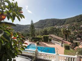 Catalunya Casas Mountain escape with amazing views just 25km to BCN!, villa en Torrelles de Llobregat