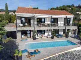 Villa 250m 8 adultes 4 enf vue mer