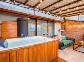 Hotel City Lights - Tbilisi, hotel con jacuzzi a Tbilisi City
