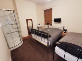 Old Trafford City Centre Events 4 Bedrooms 6 rooms sleeps 3 - 8, atostogų namelis Mančesteryje