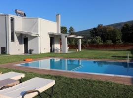 OLYMPUS Paradise 1, hotel in Skotina